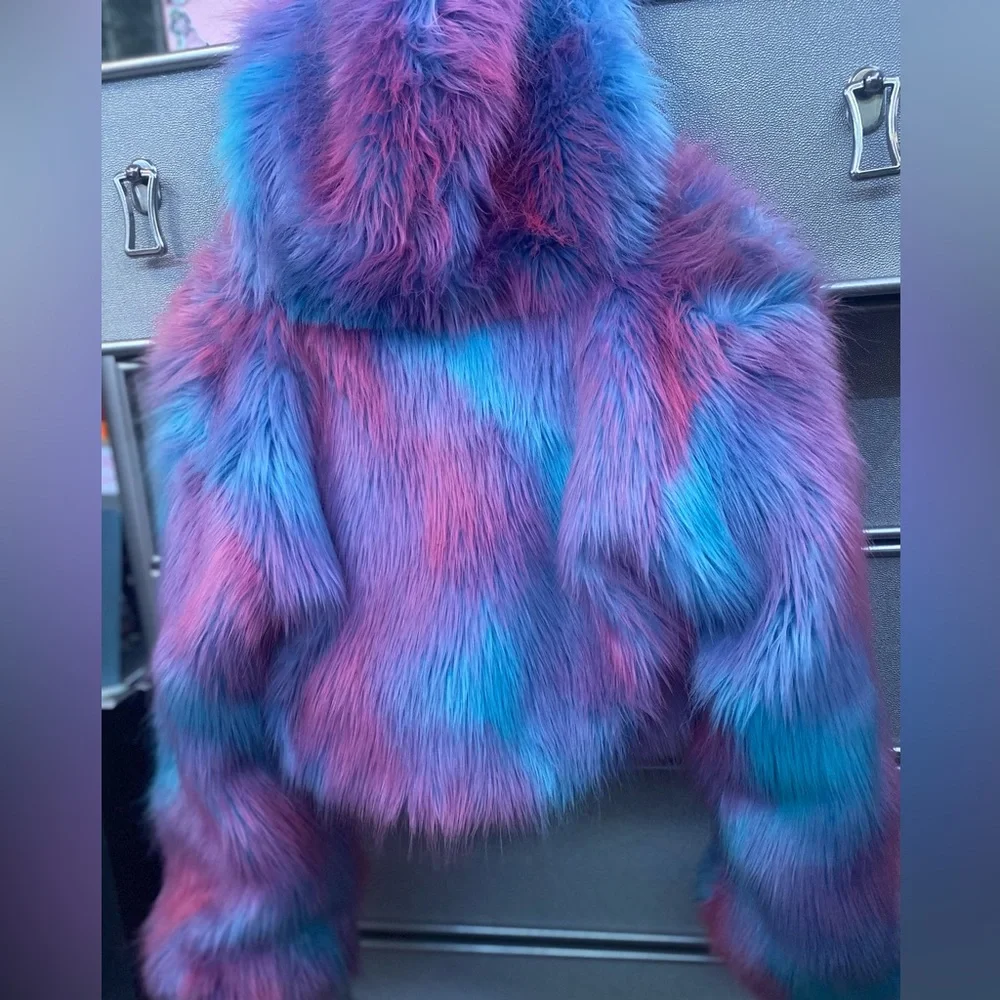 cute faux fur cropped jacket for festivals, parties size M from dollskill. NW/oT - Picture 2 of 8